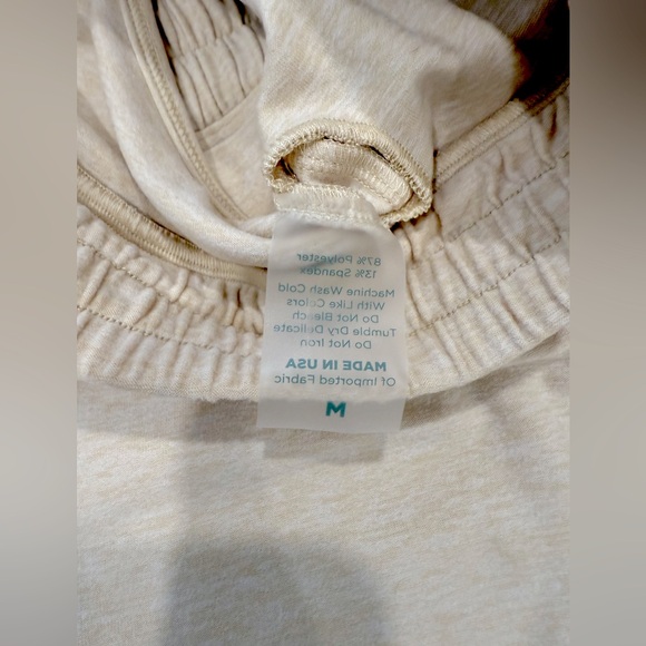 Bombshell set cloud comfort shorts & top - Picture 5 of 8